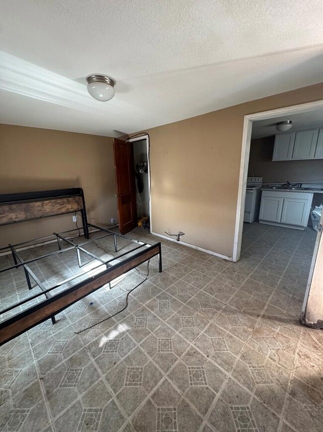 605 E 12th St, Big Spring, TX 79720 - photo 5