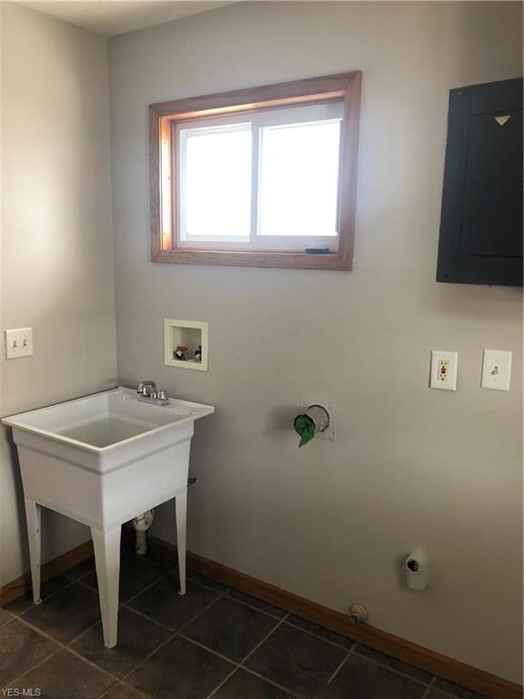 292 Gayle Dr, Sheffield Lake, OH 44054 - photo 6