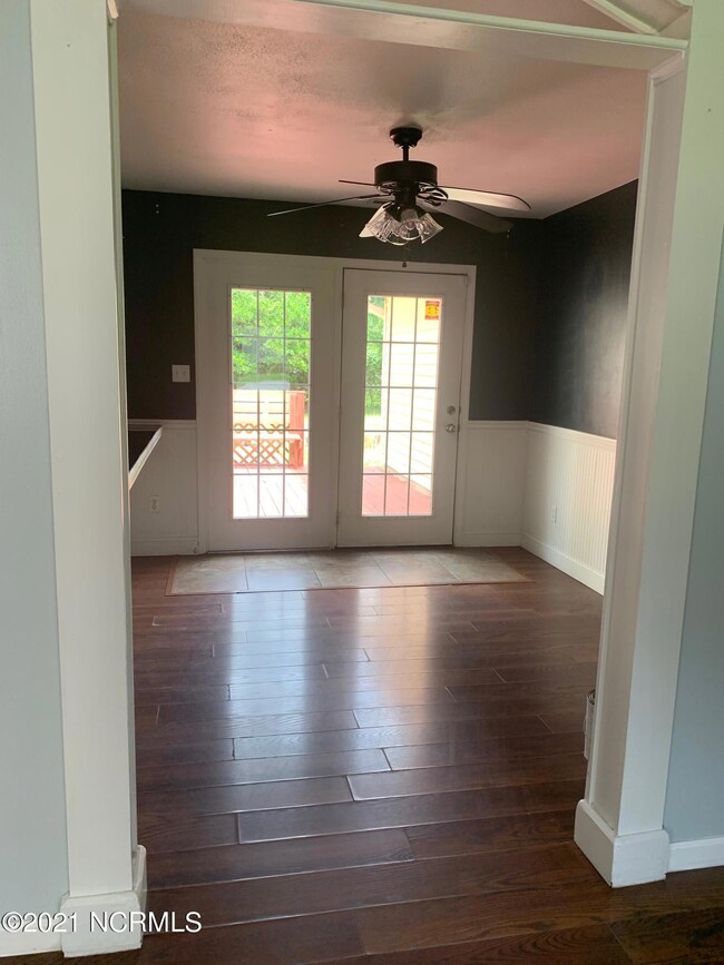 DINNING ROOM