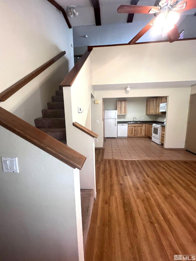 1465 E Peckham Ln unit 24, Reno, NV 89502 - photo 4