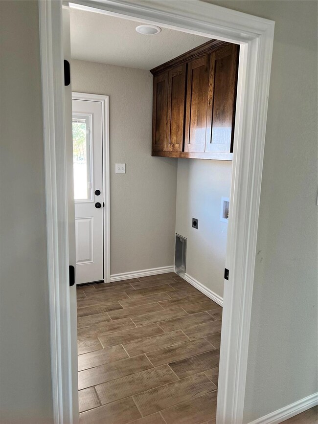 2070 Brown Loop, Poolville, TX 76487 - photo 5