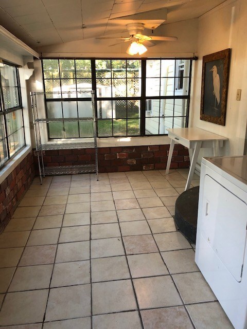 111 S Magnolia St, Tomball, TX 77375 - photo 4