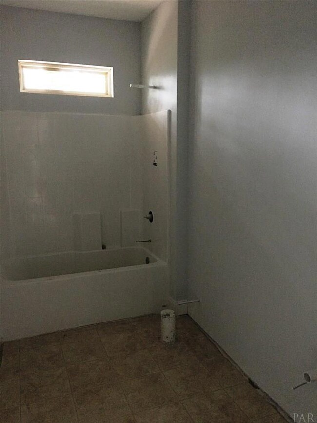 2nd bath has a shower/tub combo.