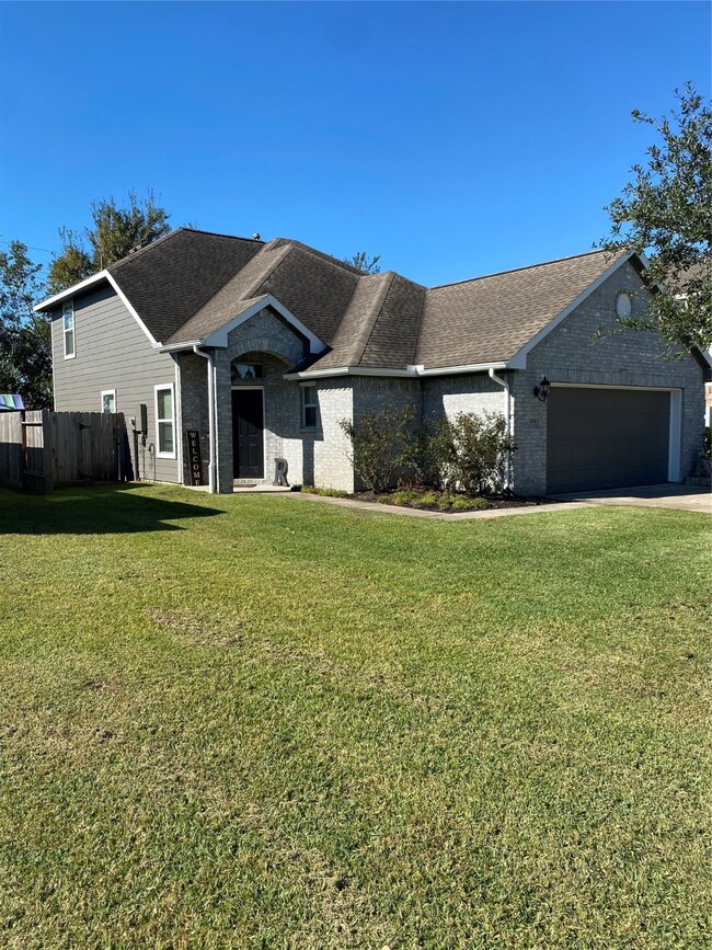 1005 Brady Ln, Alvin, TX 77511 - photo 6