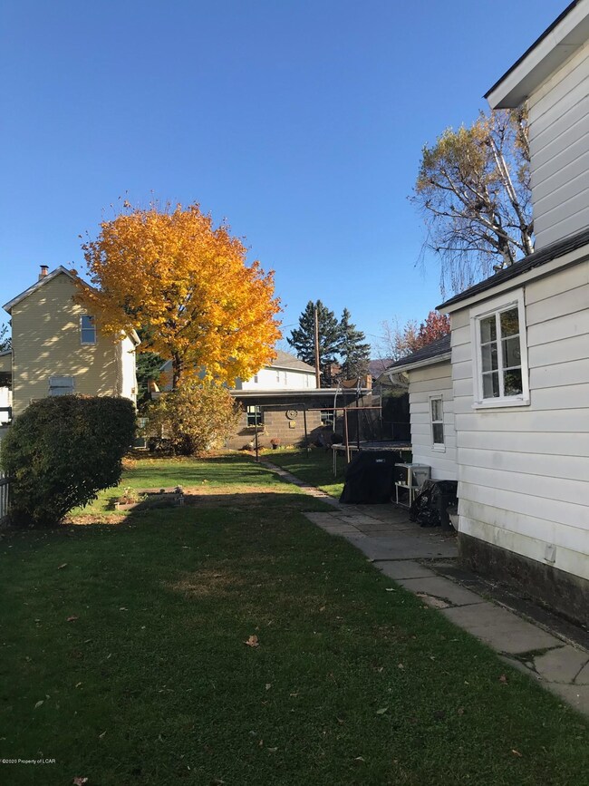 56 Hillside St, Wilkes Barre, PA 18702 - photo 2