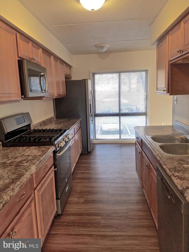 5253 W Running Brook Rd unit 201, Columbia, MD 21044 - photo 5