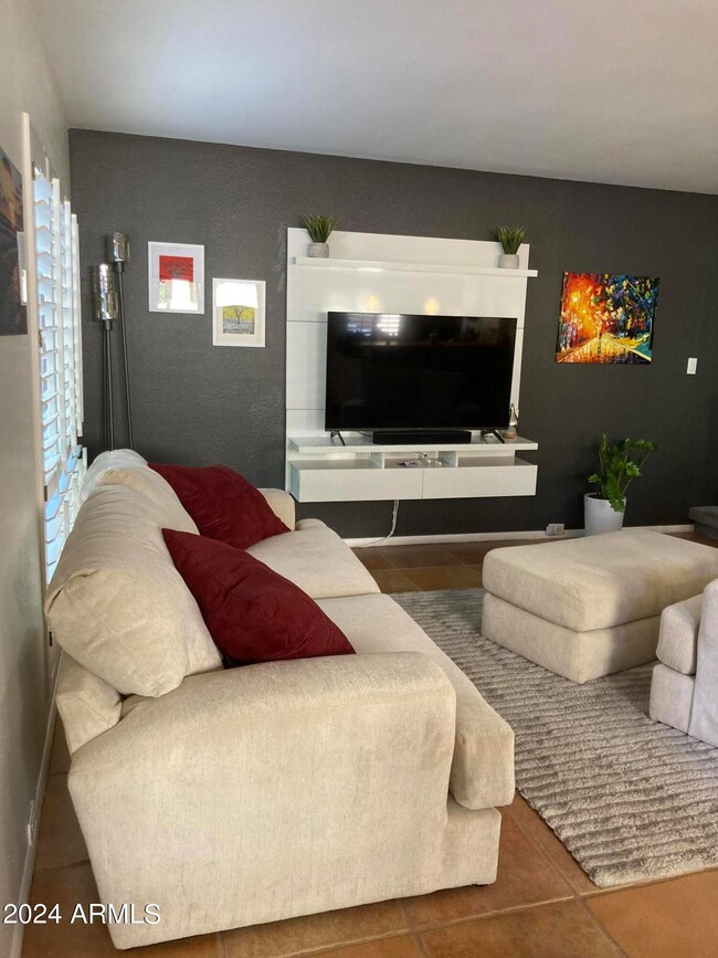 10407 N 11th St unit 3, Phoenix, AZ 85020 - photo 4