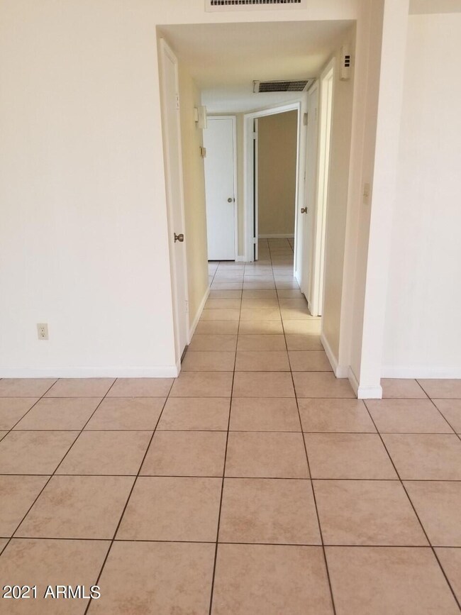 7837 W Osborn Rd, Phoenix, AZ 85033 - photo 4