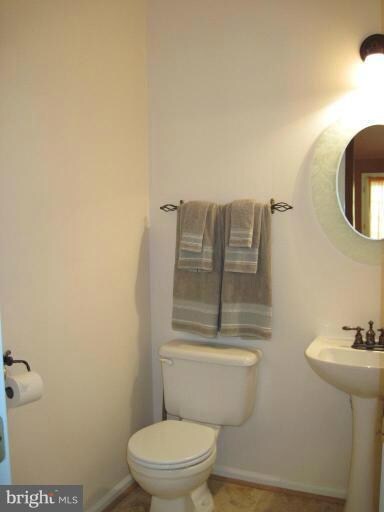 4307 Harbour Town Dr, Beltsville, MD 20705 - photo 7