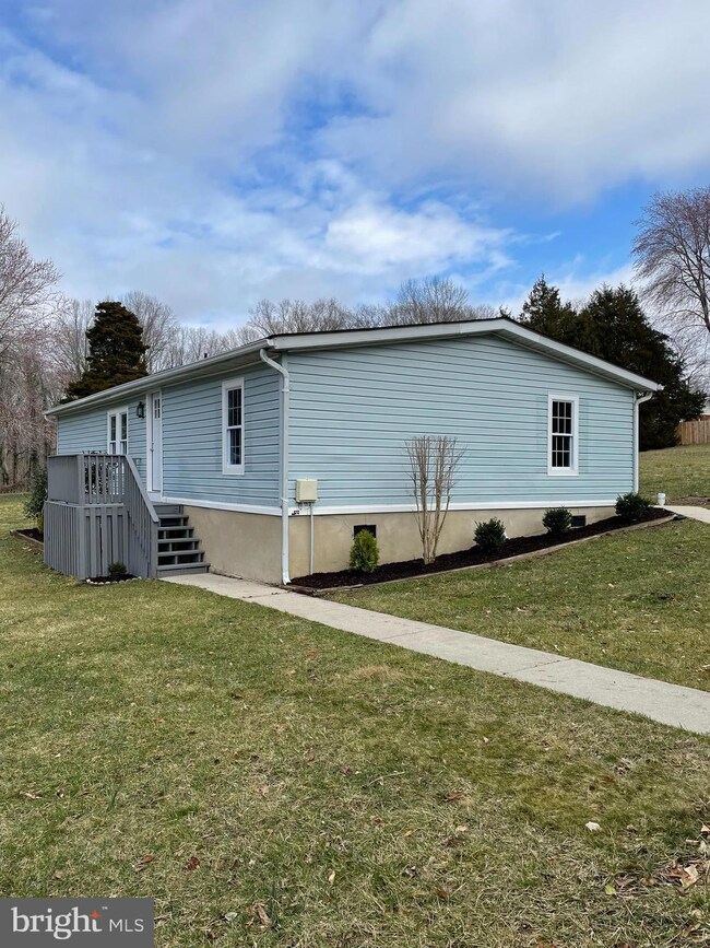 1044 Mt Zion Marlboro Rd, Lothian, MD 20711 - photo 3