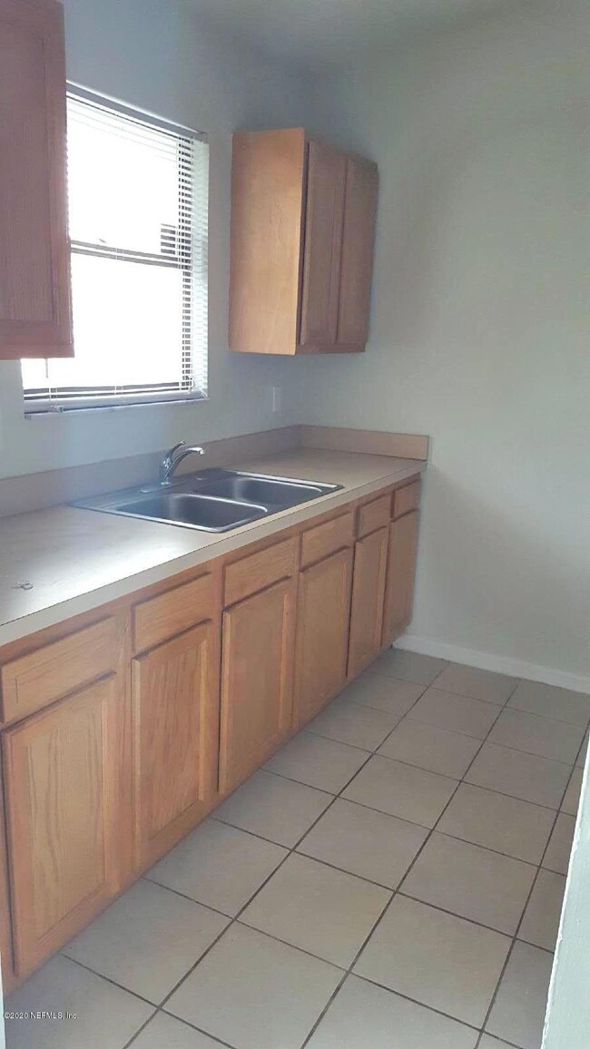 5132 Indian Lakes Ct, Jacksonville, FL 32210 - photo 4