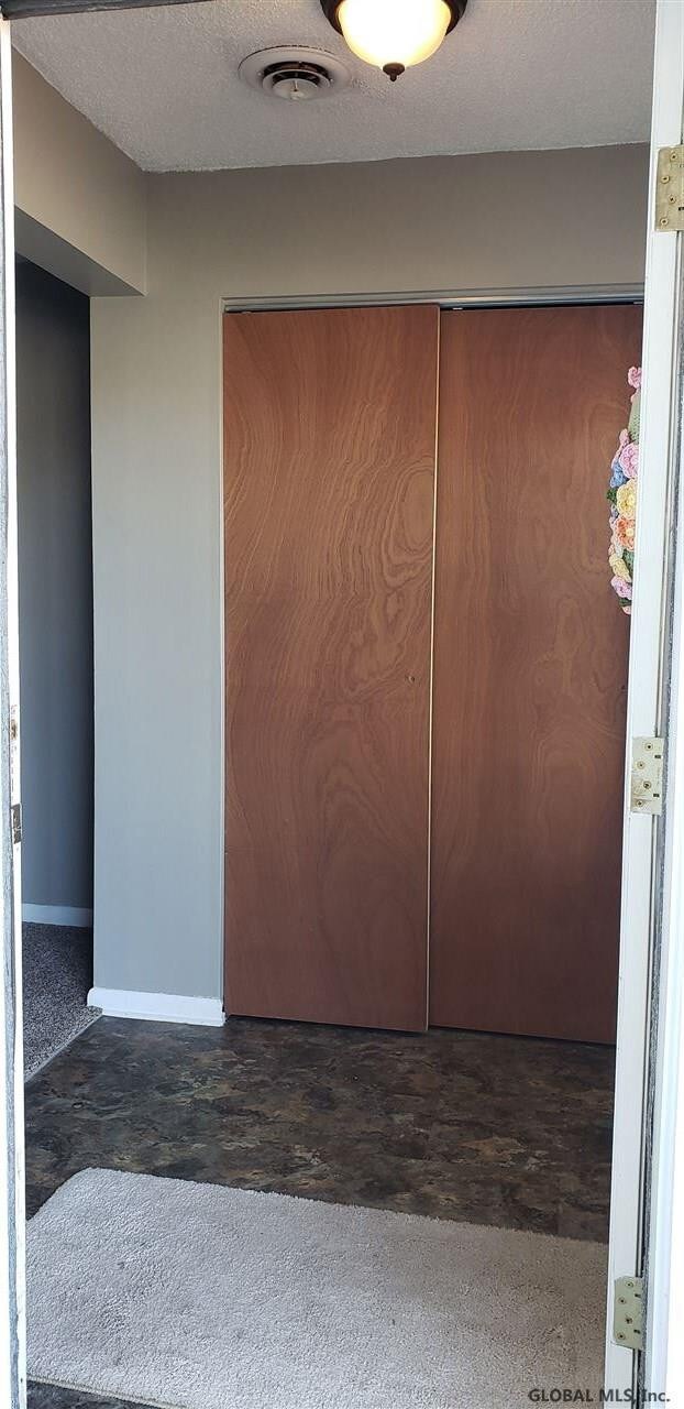 205 Cambridge Manor Dr, Schenectady, NY 12302 - photo 4