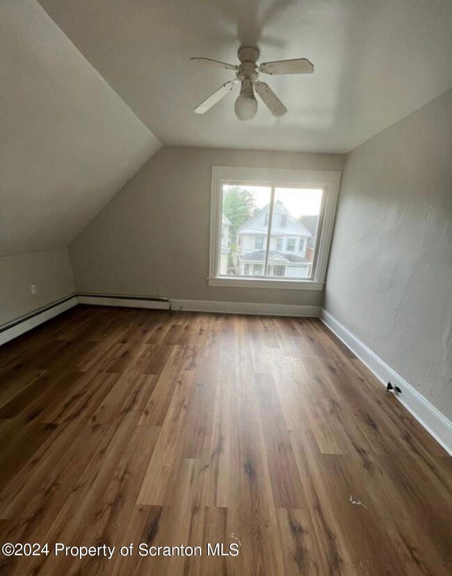 913 Ash St unit 3, Scranton, PA 18510 - photo 2