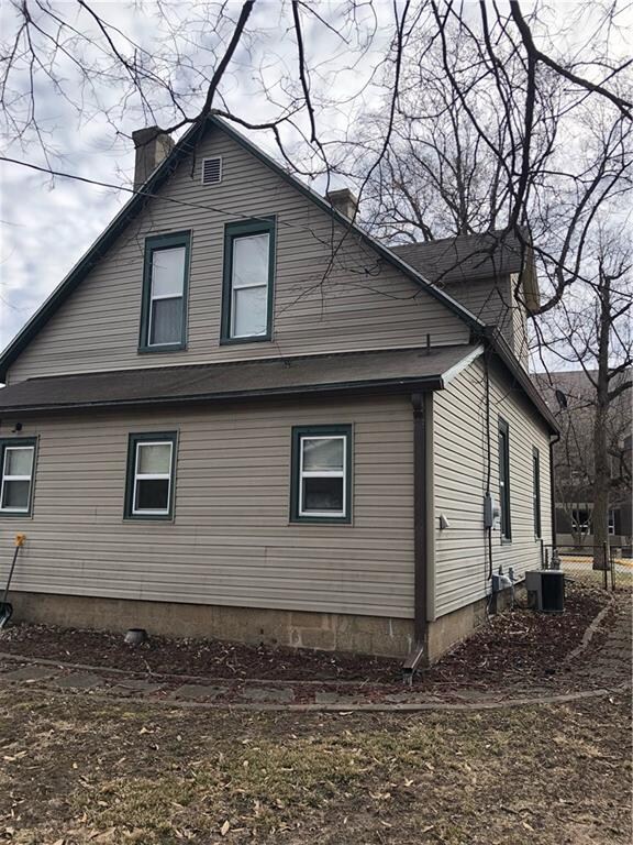 1815 S 6th St, Terre Haute, IN 47802 - photo 3