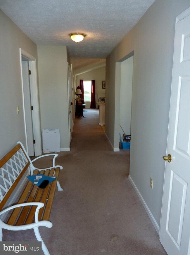 1881 Rosser Ln, Winchester, VA 22601 - photo 3