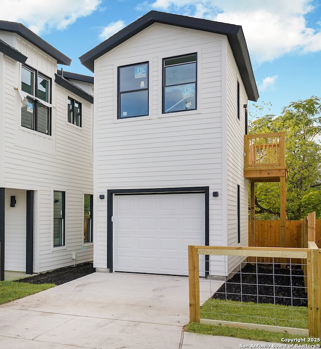 419 N Mesquite St unit 2, San Antonio, TX 78202 - photo 2