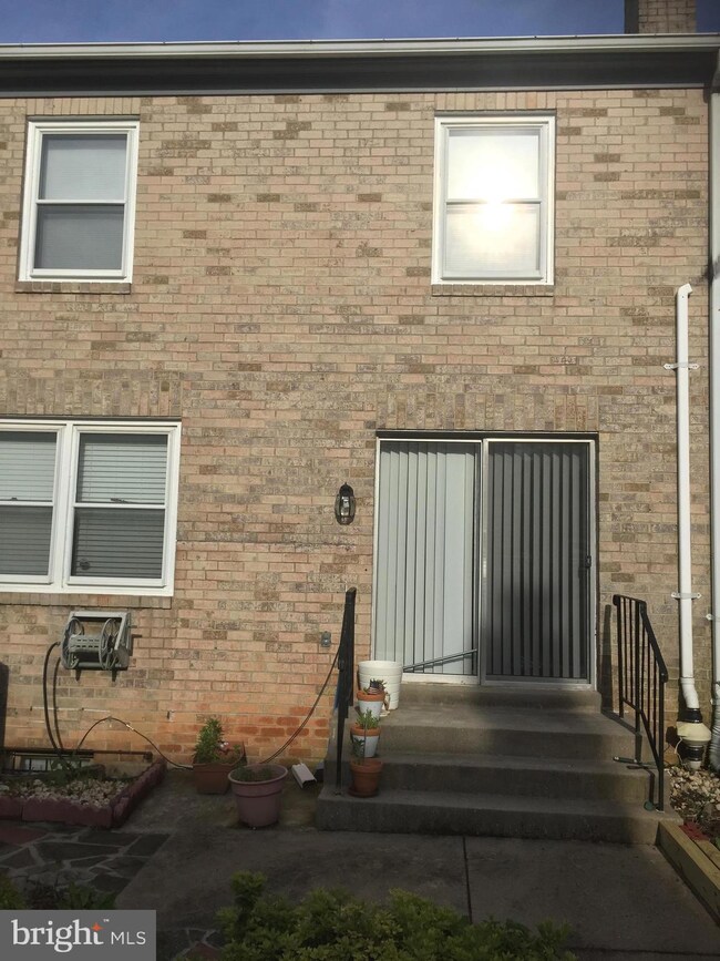 10281 Arizona Cir, Bethesda, MD 20817 - photo 4