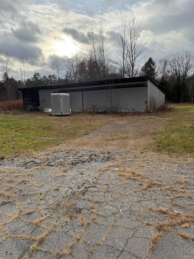 81 River Rd, Charlestown, NH 03603 - photo 2