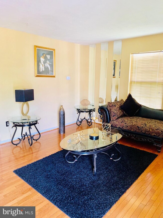 2728 Sweetwater Ct, District Heights, MD 20747 - photo 4