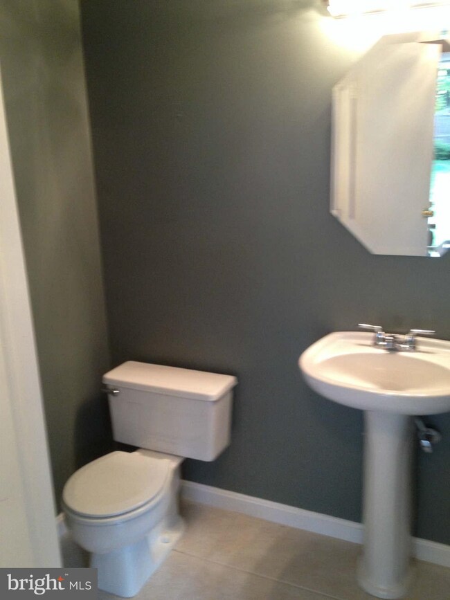 11554 Ivy Bush Ct, Reston, VA 20191 - photo 5