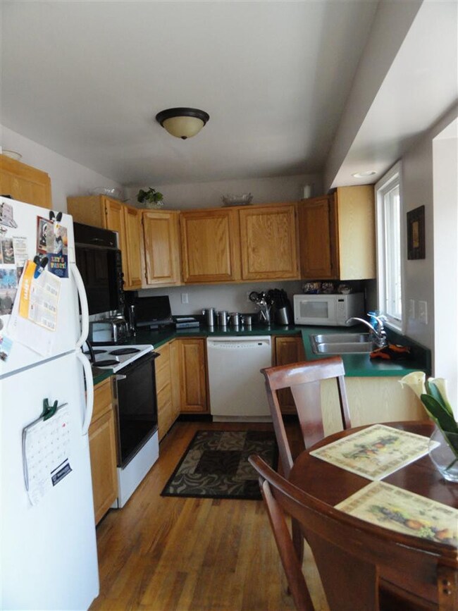 kitchen with breakfast nook