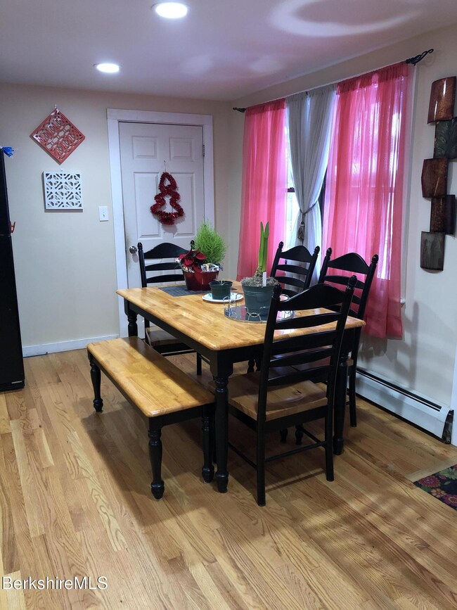 Eat-in Dining