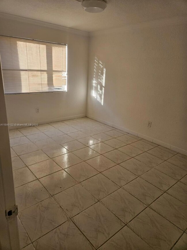 8001 W 6th Ave unit C, Hialeah, FL 33014 - photo 7