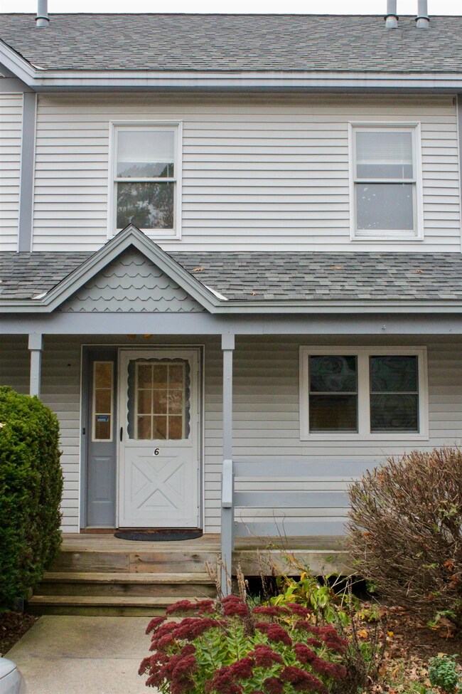 282 Ethan Allen Pkwy unit 6, Burlington, VT 05408 - photo 2