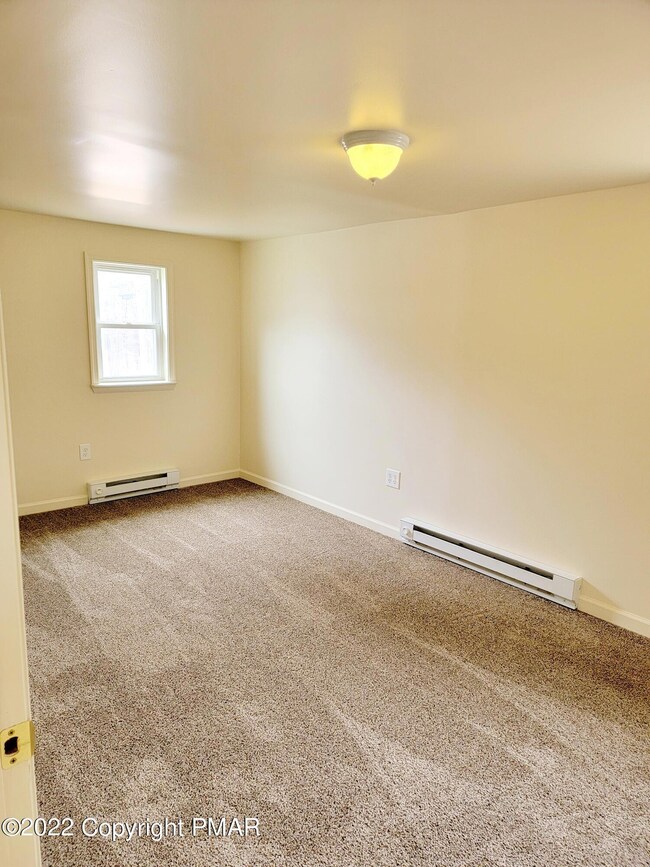 117 Maggie Way, Effort, PA 18330 - photo 3