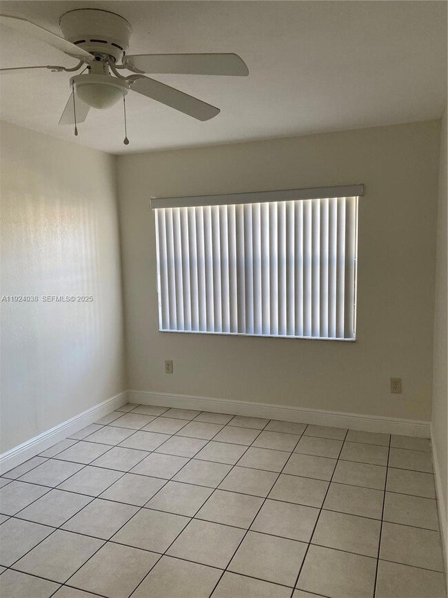 18280 Mediterranean Blvd unit 43, Hialeah, FL 33015 - photo 4