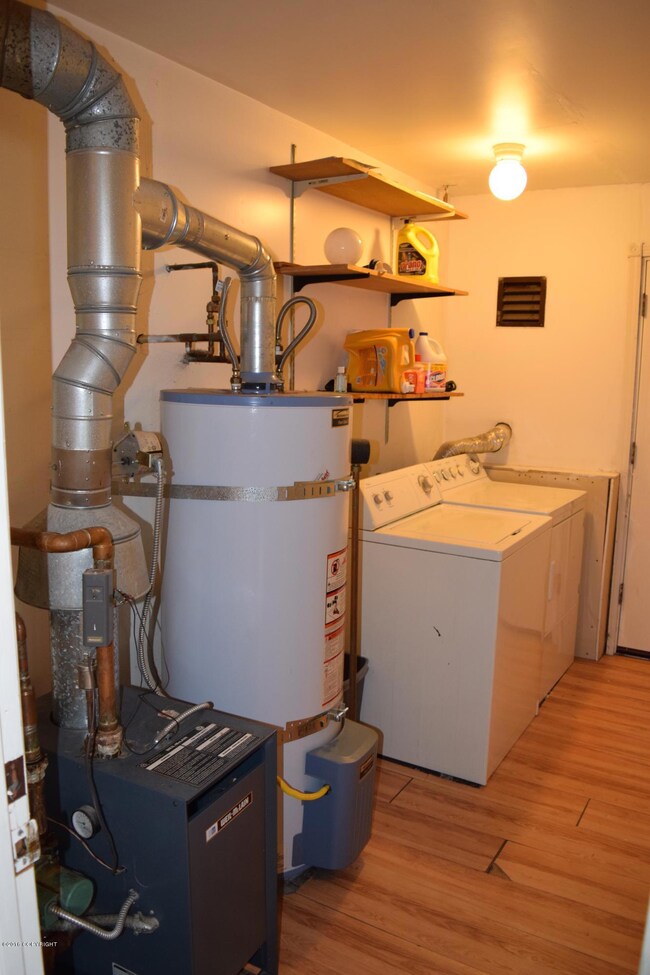 Laundry room/utilitiy room