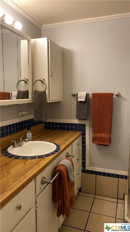 915 W Hopkins St unit B, San Marcos, TX 78666 - photo 6