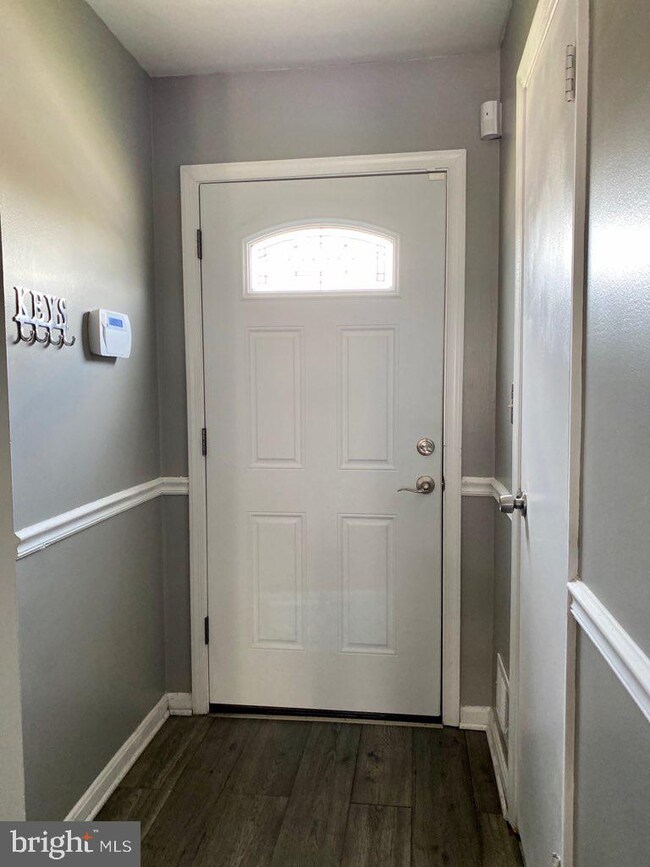 6024 Saint Moritz Dr, Temple Hills, MD 20748 - photo 3