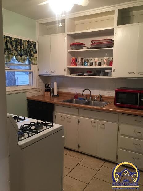 1124 SW Jane Ave, Topeka, KS 66604 - photo 4