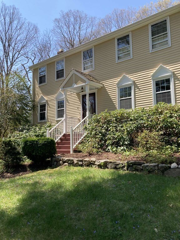 4 Birch Bark Rd, Medway, MA 02053 - photo 2