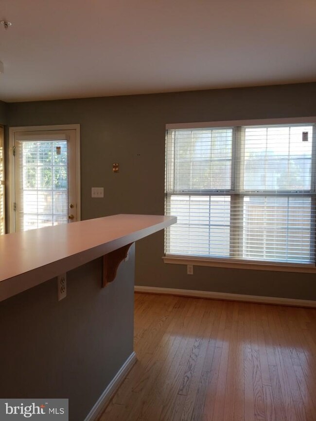 3600 Martins Dairy Cir, Olney, MD 20832 - photo 4