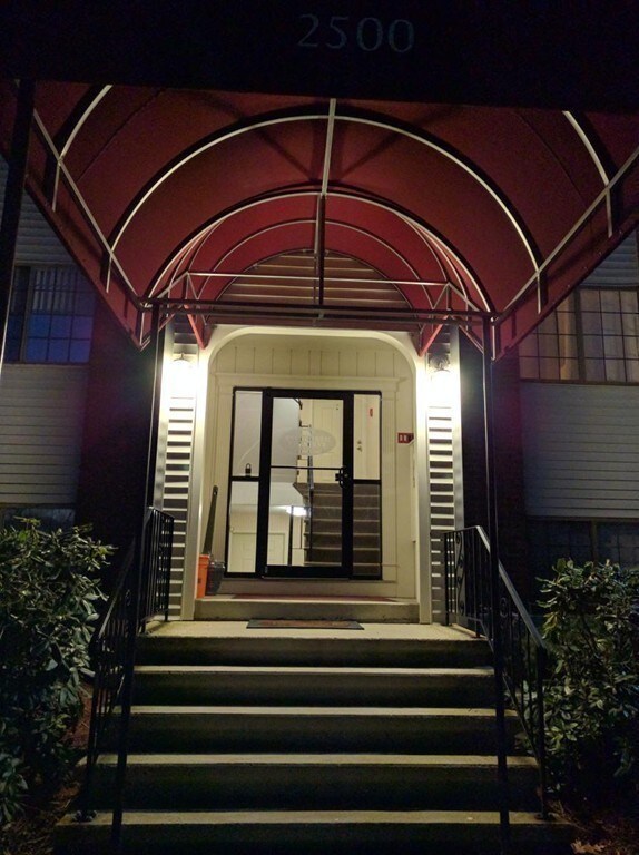 2500 Skyline Dr unit 3, Lowell, MA 01854 - photo 2