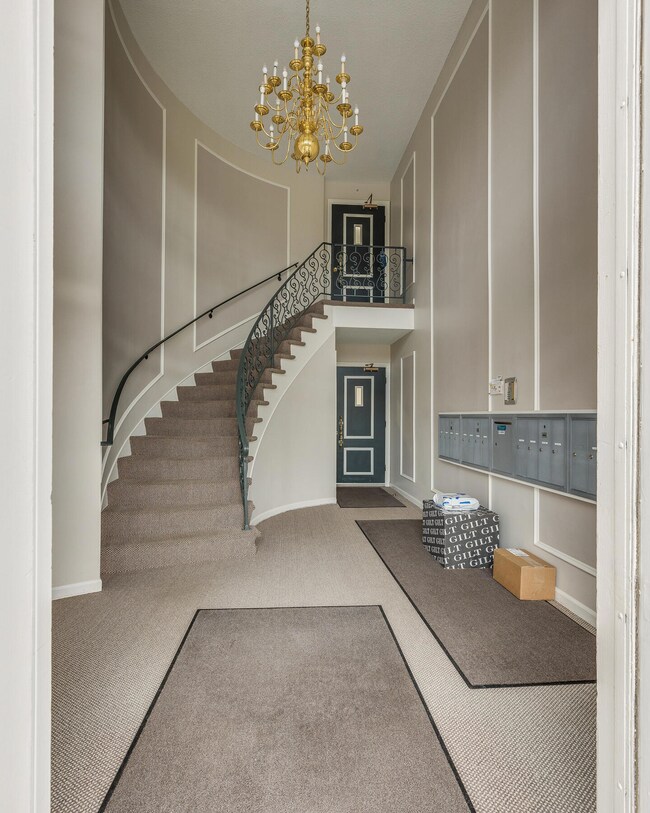 202 University Pkwy unit 8e, Johnson City, TN 37604 - photo 2