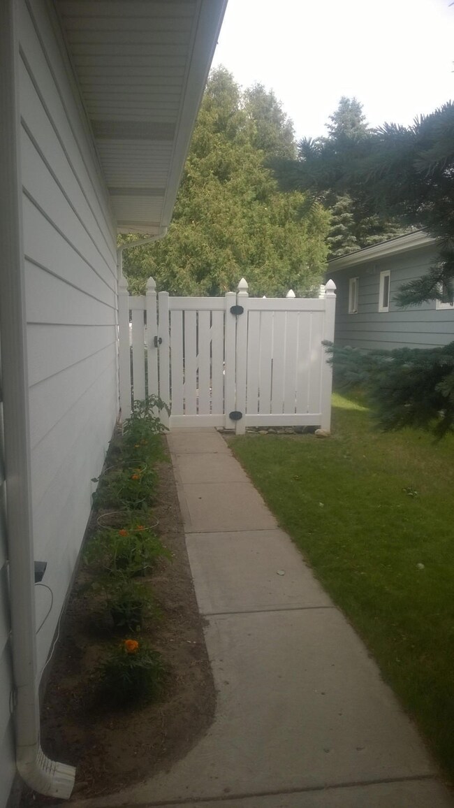 WP_20140629_009(1) - Copy<|><|>