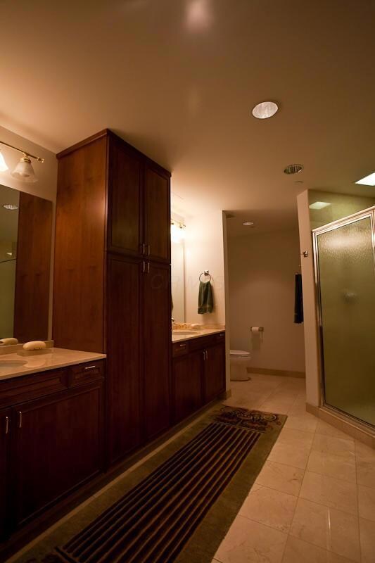 Suite 710-15094-sm