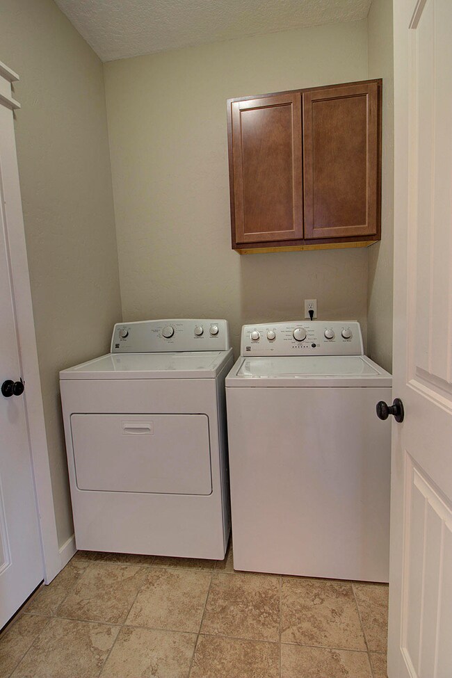 Laundry-2<|><|>