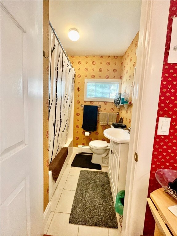 5 Whitwell Place unit A, Newport, RI 02840 - photo 5