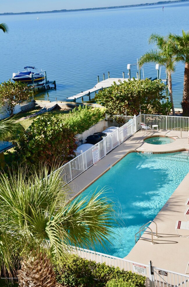 Pool area & hot tub