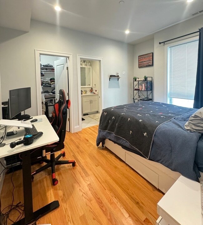 353 Dorchester St unit 3, Boston, MA 02127 - photo 5