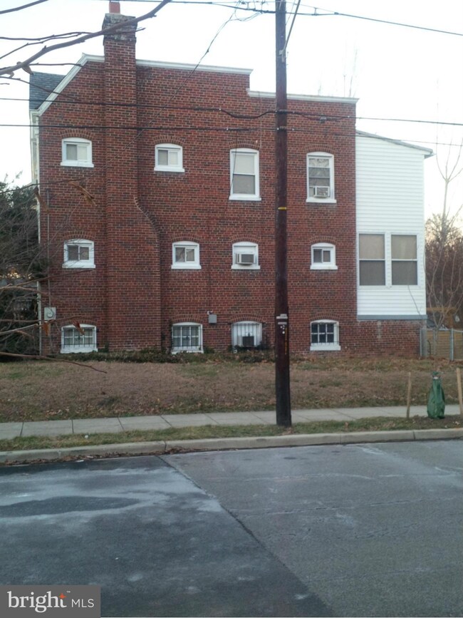 unlisted-address, Washington, DC 20017 - photo 3