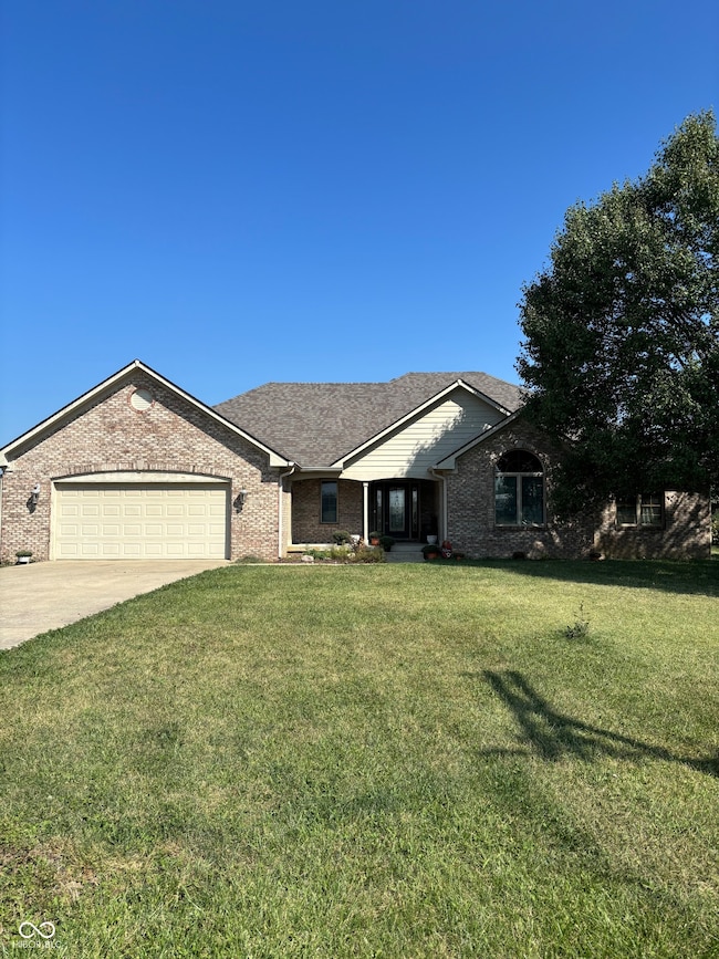 5556 W Stinemyer Rd, New Palestine, IN 46163 - photo 2