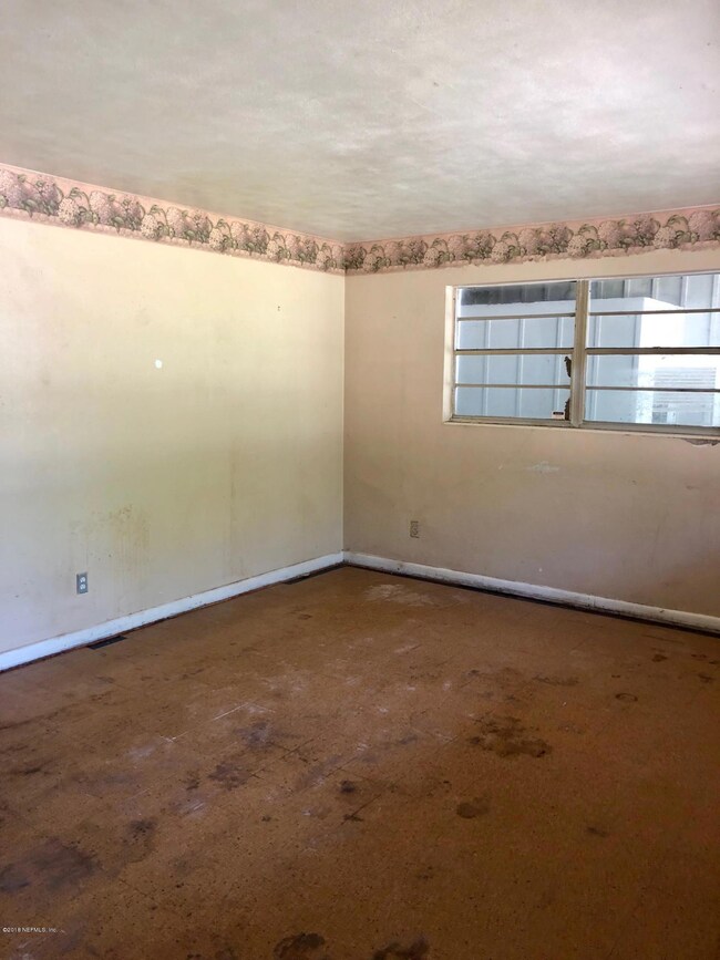 1471 Alecia Dr, Jacksonville, FL 32205 - photo 4