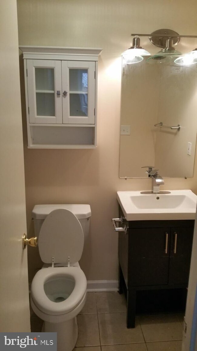 645 L St NE unit B, Washington, DC 20002 - photo 6