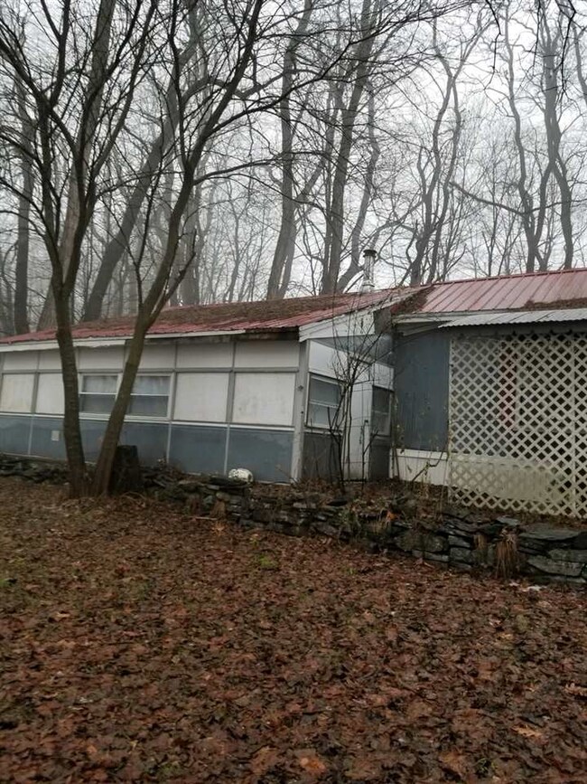 18 Lower Landing Park, Charlestown, NH 03603 - photo 6