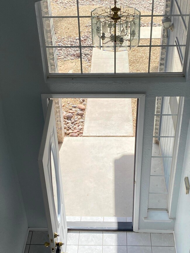 13905 Jeweled Desert Dr, Horizon City, TX 79928 - photo 4